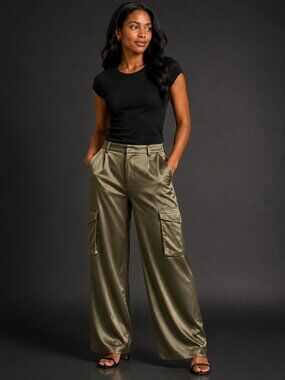 Good American cargo pants